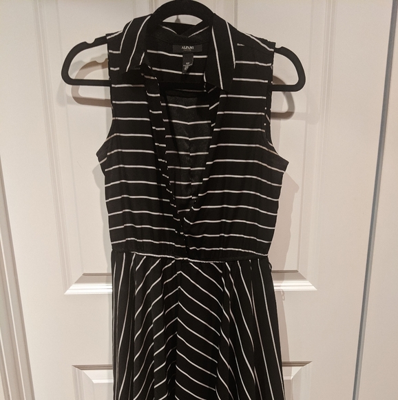 Aline Dress - Picture 2 of 2